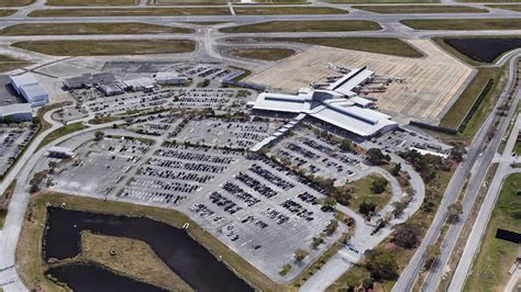 daytona beach airport parking fees.